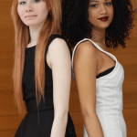 INSOLITE. Ces deux jeunes filles sont bel et bien jumelles ! INSOLITE. Ces deux jeunes filles sont bel et bien jumelles !