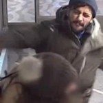 Suède : Un tunisien expulsé après avoir agressé une femme et craché sur ses enfants (Vidéo) Suède : Un tunisien expulsé après avoir agressé une femme et craché sur ses enfants (Vidéo)