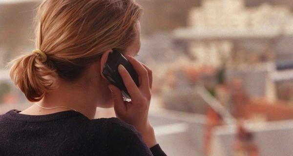 L'usage du téléphone portable peut-être cancérogène pour l'homme, estiment des experts internationaux.