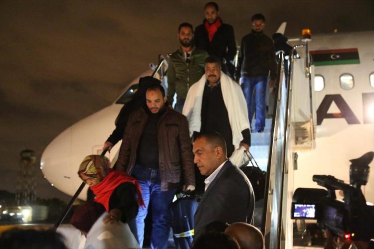 passagers-avion-libyen-1