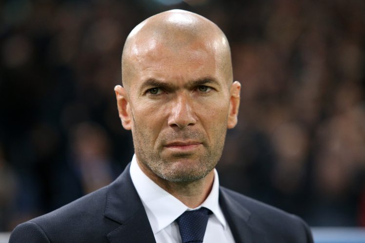 ROMA - FEBRUARY 17: Coach of Real Madrid Zinedine Zidane looks on during the UEFA Champions League round of 16 first leg match between AS Roma and Real Madrid CF at Stadio Olimpico on February 16, 2016 in Roma, Italy. (Photo by Jean Catuffe/Getty Images)