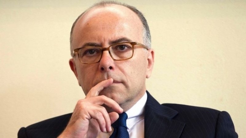 Bernard Cazeneuve en Tunisie