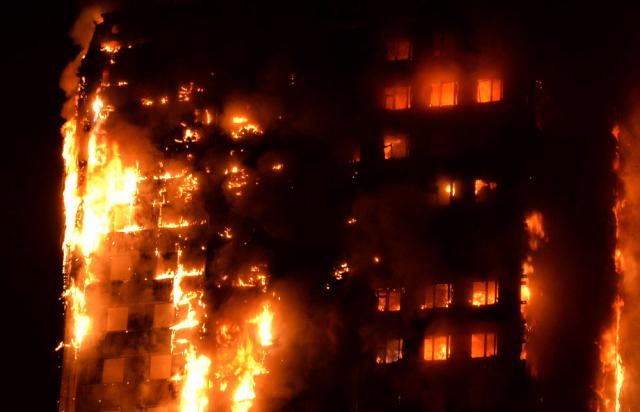 en-images-l-impressionnant-incendie-londres_3