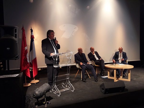 Tribune : Patrick FLOT, directeur de l'IFT. De gauche à droite : Olivier Poivre d'Arvor, ambassadeur de France en Tunisie, Christophe Tardieu, directeur général délégué du CNC, Fathi Kharrat, directeur général du CICN).