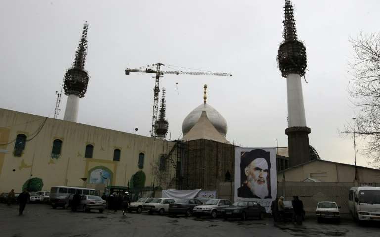 le-mausolee-de-khomeiny-le-1er-fevrier-2011-a-teheran