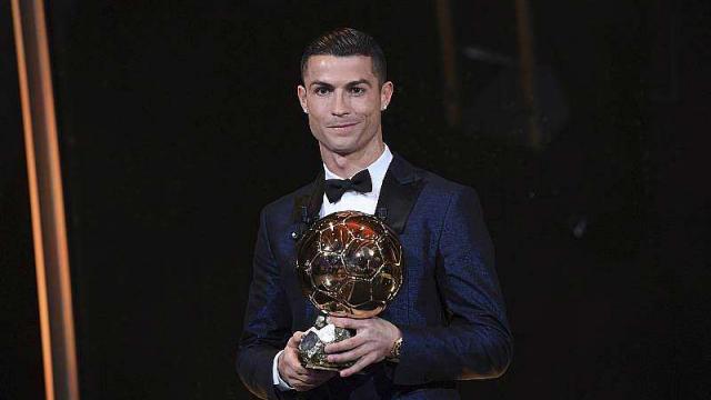 ballon-d-or-2017-cristiano-ronaldo-remporte-son-cinquieme-trophee-de-sa-carriere