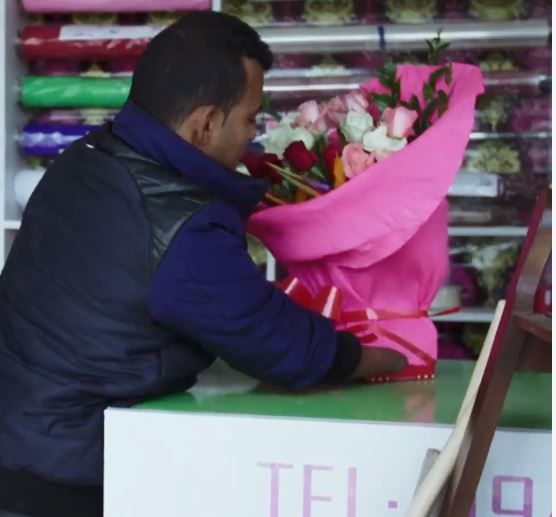 Monastir: Amputé de ses quatre membres, il vend du bonheur Fleuriste