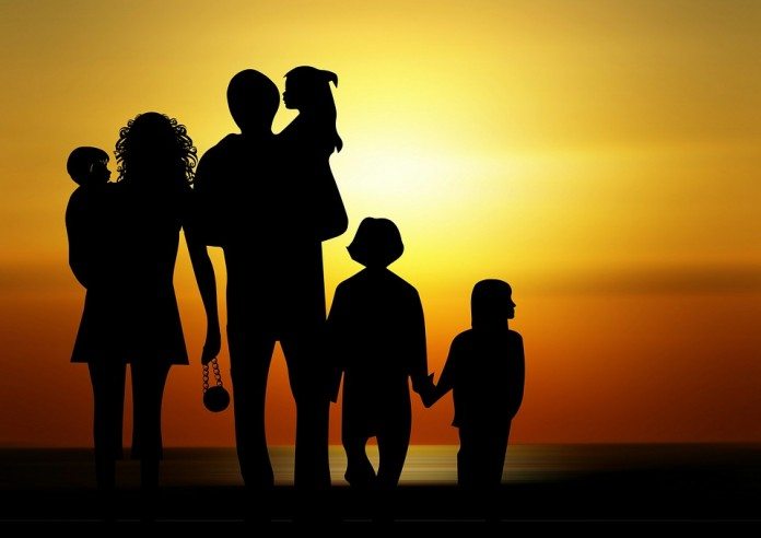 visiter-marseille-famille-tourisme-696x492