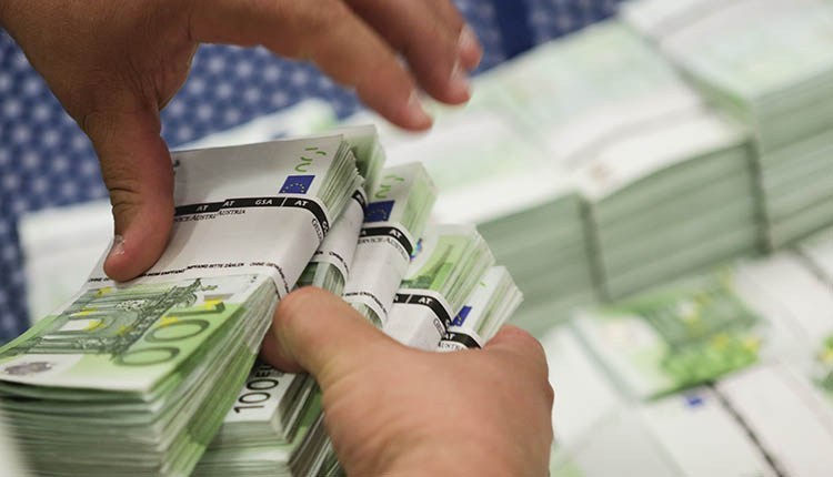 Réserves En Devises Parité Euro Dollar Dinar Les Chiffres De La Euro Dollar Dinar